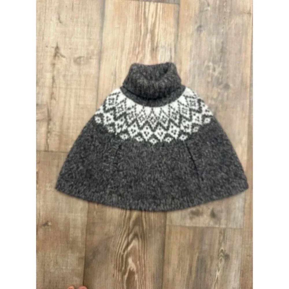 oshkosh Baby poncho